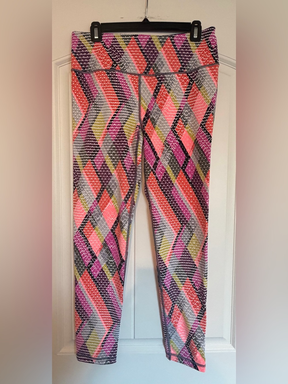 Victoria's Secret Multi-Color Geometric Print Leggings